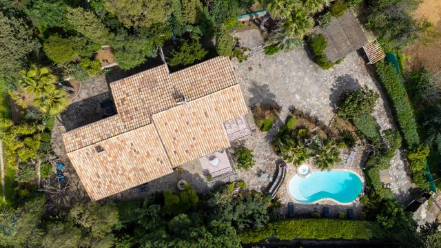 maison à vendre - 6 pièces - 183.0 m2 - LA CROIX VALMER - 83 - PROVENCE-ALPES-COTE-D-AZUR - Century 21 Bianchi Transactions