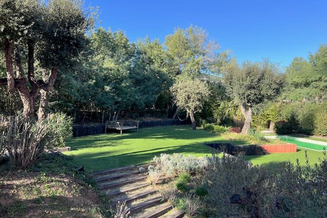 maison à vendre - 7 pièces - 177.0 m2 - GRIMAUD - 83 - PROVENCE-ALPES-COTE-D-AZUR - Century 21 Bianchi Transactions