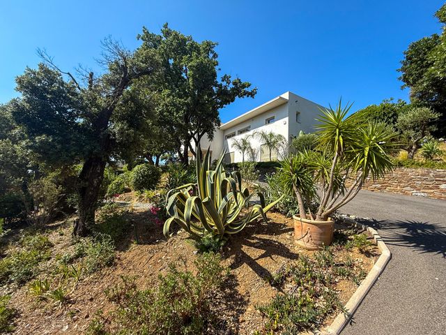 maison à vendre - 7 pièces - 190.0 m2 - LA CROIX VALMER - 83 - PROVENCE-ALPES-COTE-D-AZUR - Century 21 Bianchi Transactions