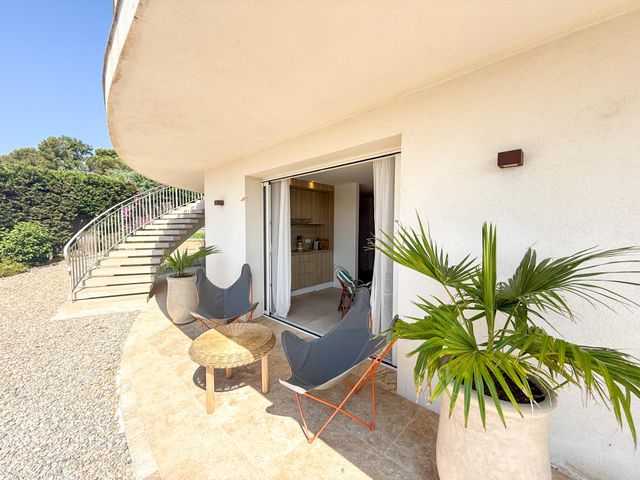 maison à vendre - 7 pièces - 190.0 m2 - LA CROIX VALMER - 83 - PROVENCE-ALPES-COTE-D-AZUR - Century 21 Bianchi Transactions