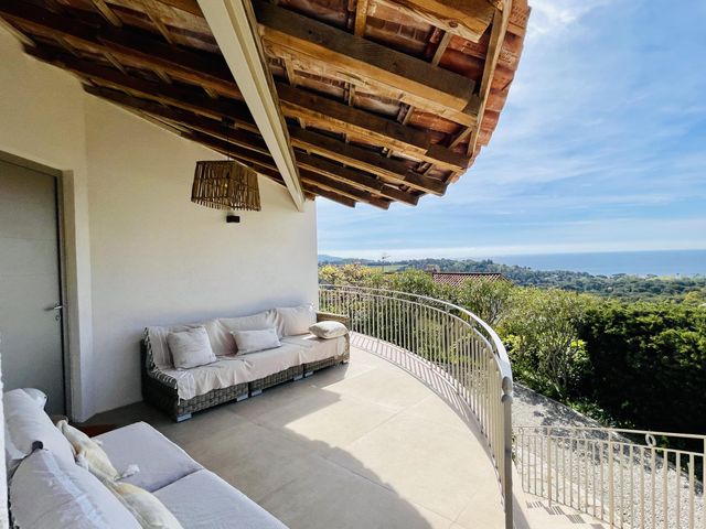 maison à vendre - 7 pièces - 190.0 m2 - LA CROIX VALMER - 83 - PROVENCE-ALPES-COTE-D-AZUR - Century 21 Bianchi Transactions