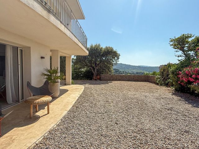 maison à vendre - 7 pièces - 190.0 m2 - LA CROIX VALMER - 83 - PROVENCE-ALPES-COTE-D-AZUR - Century 21 Bianchi Transactions