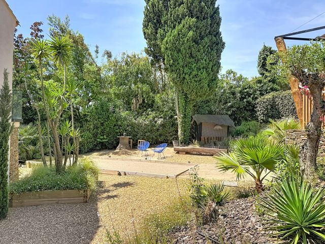 maison à vendre - 5 pièces - 140.0 m2 - LA CROIX VALMER - 83 - PROVENCE-ALPES-COTE-D-AZUR - Century 21 Bianchi Transactions