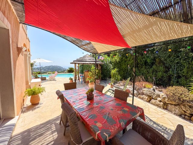 maison à vendre - 6 pièces - 170.0 m2 - CAVALAIRE SUR MER - 83 - PROVENCE-ALPES-COTE-D-AZUR - Century 21 Bianchi Transactions