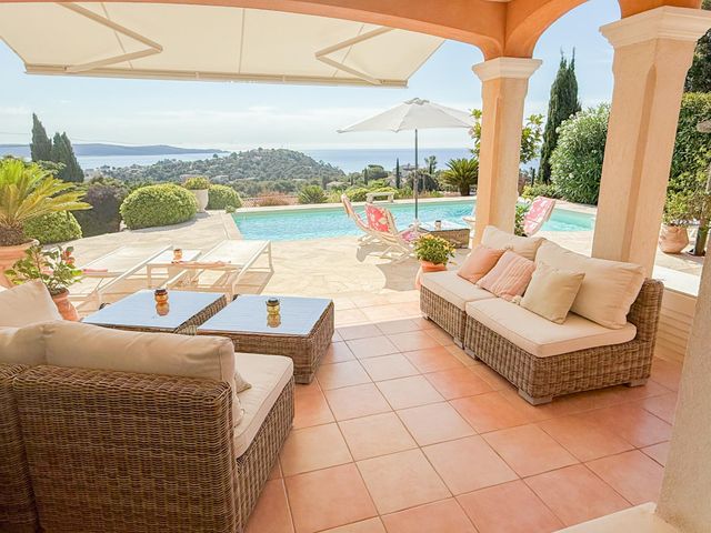 maison à vendre - 6 pièces - 170.0 m2 - CAVALAIRE SUR MER - 83 - PROVENCE-ALPES-COTE-D-AZUR - Century 21 Bianchi Transactions