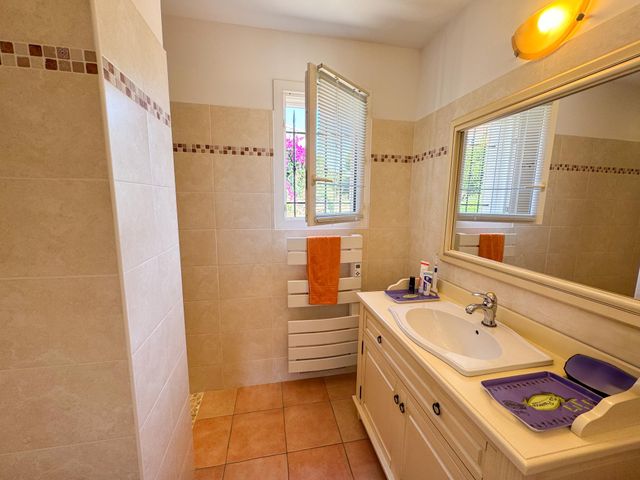 maison à vendre - 6 pièces - 170.0 m2 - CAVALAIRE SUR MER - 83 - PROVENCE-ALPES-COTE-D-AZUR - Century 21 Bianchi Transactions