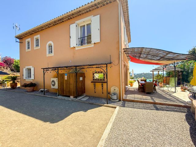 maison à vendre - 6 pièces - 170.0 m2 - CAVALAIRE SUR MER - 83 - PROVENCE-ALPES-COTE-D-AZUR - Century 21 Bianchi Transactions