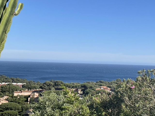maison à vendre - 7 pièces - 215.0 m2 - CAVALAIRE SUR MER - 83 - PROVENCE-ALPES-COTE-D-AZUR - Century 21 Bianchi Transactions
