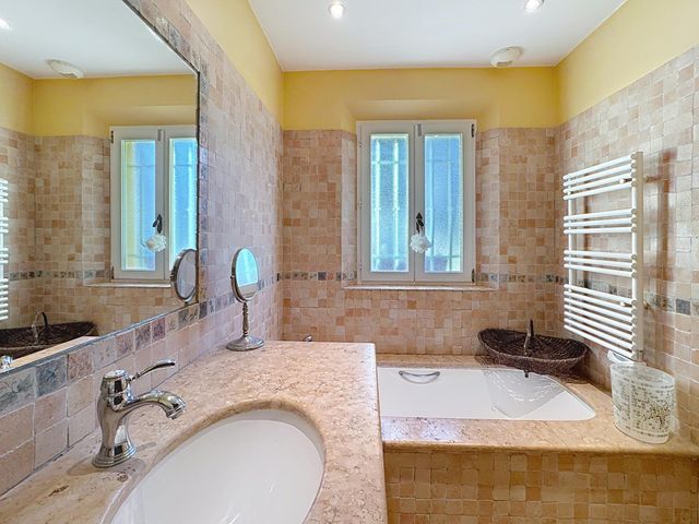 maison à vendre - 6 pièces - 200.0 m2 - CAVALAIRE SUR MER - 83 - PROVENCE-ALPES-COTE-D-AZUR - Century 21 Bianchi Transactions