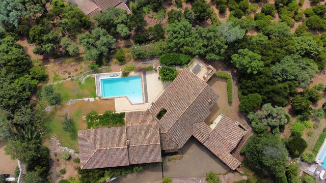 maison à vendre - 6 pièces - 200.0 m2 - CAVALAIRE SUR MER - 83 - PROVENCE-ALPES-COTE-D-AZUR - Century 21 Bianchi Transactions