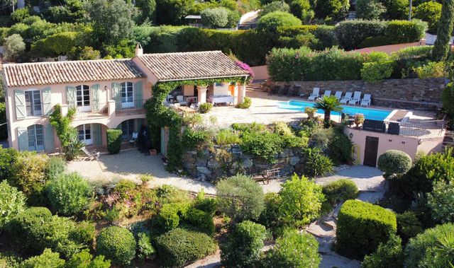 maison à vendre - 7 pièces - 160.0 m2 - LA CROIX VALMER - 83 - PROVENCE-ALPES-COTE-D-AZUR - Century 21 Bianchi Transactions