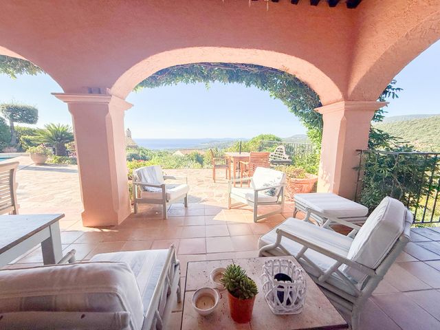 Afficher la photo en grand maison à vendre - 7 pièces - 160.0 m2 - LA CROIX VALMER - 83 - PROVENCE-ALPES-COTE-D-AZUR - Century 21 Bianchi Transactions