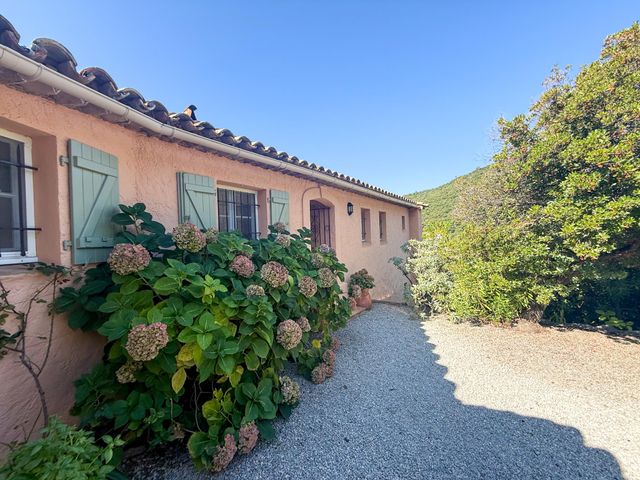 Afficher la photo en grand maison à vendre - 7 pièces - 160.0 m2 - LA CROIX VALMER - 83 - PROVENCE-ALPES-COTE-D-AZUR - Century 21 Bianchi Transactions