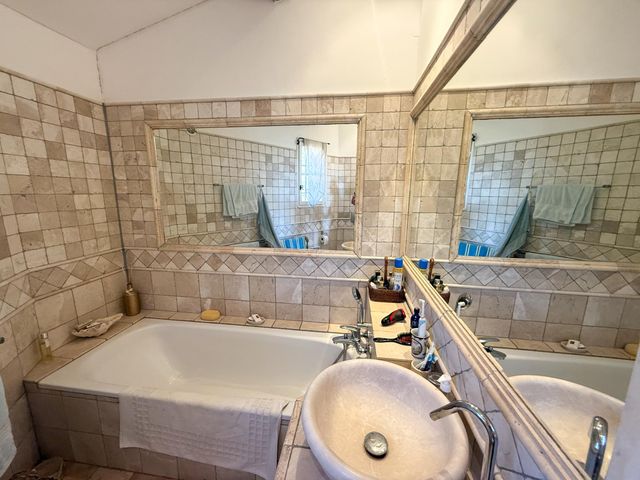 Afficher la photo en grand maison à vendre - 7 pièces - 160.0 m2 - LA CROIX VALMER - 83 - PROVENCE-ALPES-COTE-D-AZUR - Century 21 Bianchi Transactions