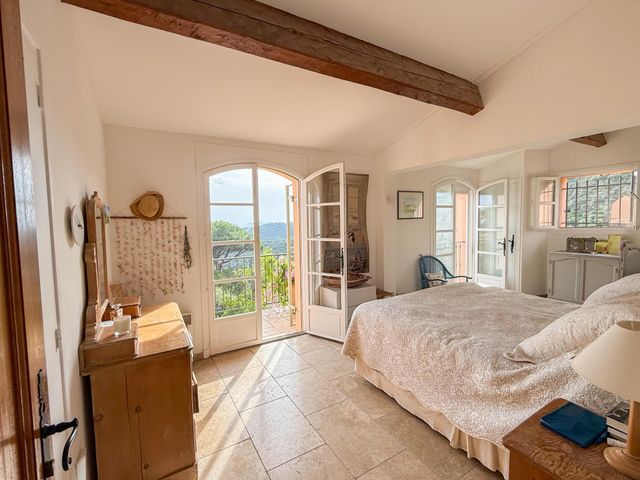 Afficher la photo en grand maison à vendre - 7 pièces - 160.0 m2 - LA CROIX VALMER - 83 - PROVENCE-ALPES-COTE-D-AZUR - Century 21 Bianchi Transactions