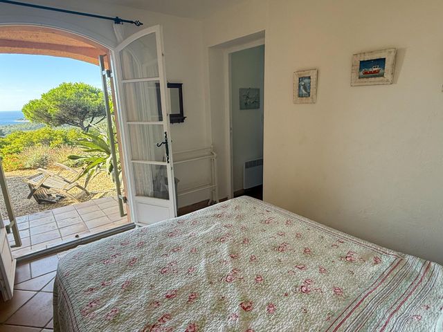 Afficher la photo en grand maison à vendre - 7 pièces - 160.0 m2 - LA CROIX VALMER - 83 - PROVENCE-ALPES-COTE-D-AZUR - Century 21 Bianchi Transactions