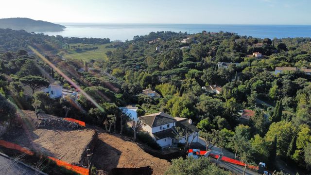 maison à vendre - 4 pièces - 213.0 m2 - LA CROIX VALMER - 83 - PROVENCE-ALPES-COTE-D-AZUR - Century 21 Bianchi Transactions