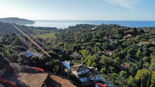 maison à vendre - 4 pièces - 213.0 m2 - LA CROIX VALMER - 83 - PROVENCE-ALPES-COTE-D-AZUR - Century 21 Bianchi Transactions