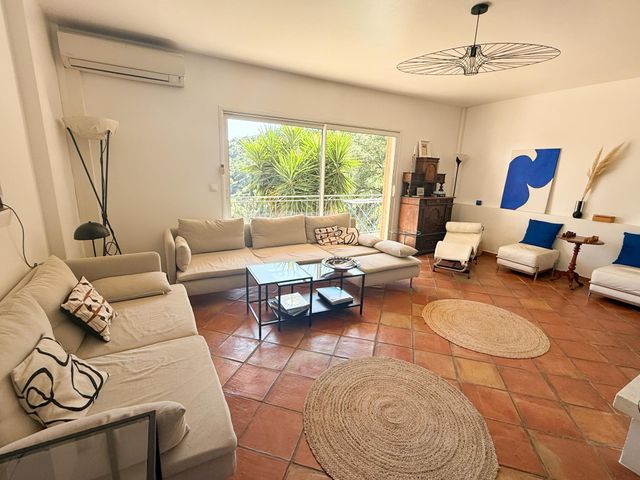 maison à vendre - 7 pièces - 157.0 m2 - CAVALAIRE SUR MER - 83 - PROVENCE-ALPES-COTE-D-AZUR - Century 21 Bianchi Transactions