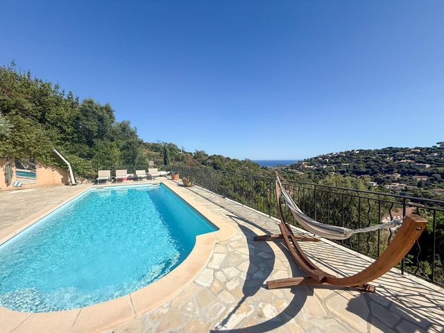 maison à vendre - 7 pièces - 157.0 m2 - CAVALAIRE SUR MER - 83 - PROVENCE-ALPES-COTE-D-AZUR - Century 21 Bianchi Transactions