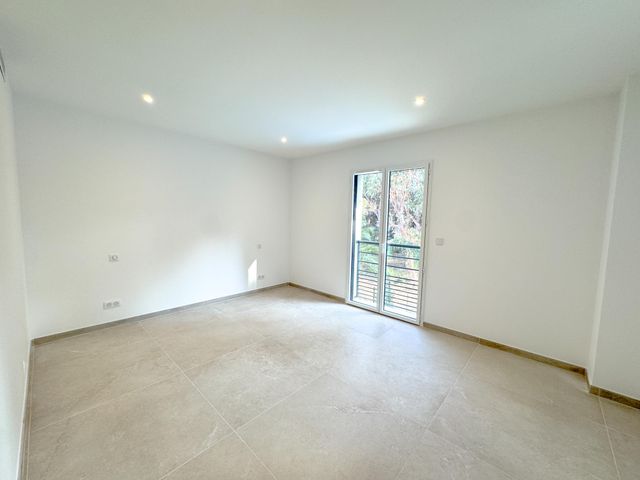 maison à vendre - 5 pièces - 152.0 m2 - CAVALAIRE SUR MER - 83 - PROVENCE-ALPES-COTE-D-AZUR - Century 21 Bianchi Transactions