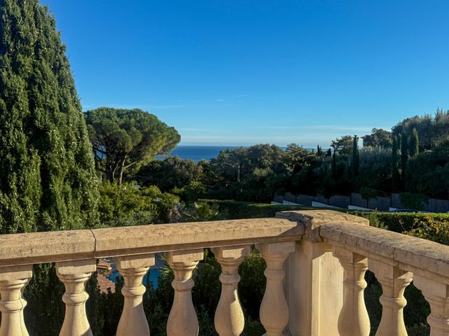 maison à vendre - 7 pièces - 242.0 m2 - CAVALAIRE SUR MER - 83 - PROVENCE-ALPES-COTE-D-AZUR - Century 21 Bianchi Transactions