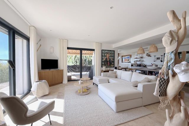 maison à vendre - 5 pièces - 135.0 m2 - LA CROIX VALMER - 83 - PROVENCE-ALPES-COTE-D-AZUR - Century 21 Bianchi Transactions