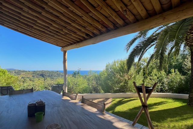 maison à vendre - 5 pièces - 135.0 m2 - LA CROIX VALMER - 83 - PROVENCE-ALPES-COTE-D-AZUR - Century 21 Bianchi Transactions