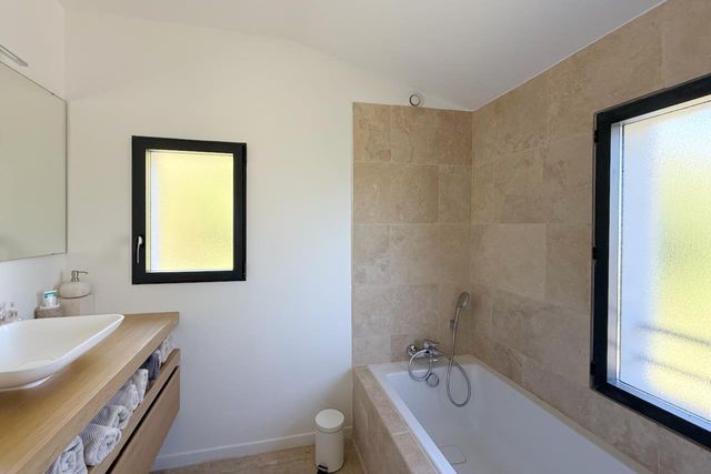 maison à vendre - 5 pièces - 135.0 m2 - LA CROIX VALMER - 83 - PROVENCE-ALPES-COTE-D-AZUR - Century 21 Bianchi Transactions