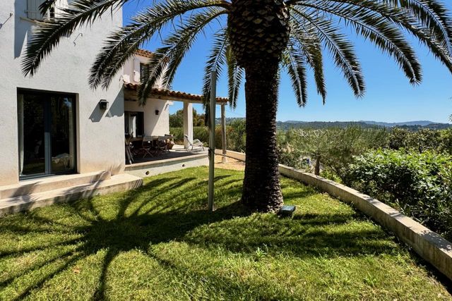 maison à vendre - 5 pièces - 135.0 m2 - LA CROIX VALMER - 83 - PROVENCE-ALPES-COTE-D-AZUR - Century 21 Bianchi Transactions
