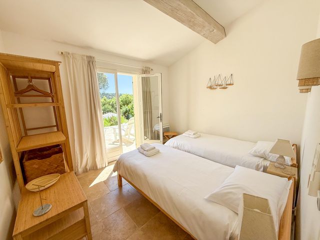 maison à vendre - 5 pièces - 142.0 m2 - LA CROIX VALMER - 83 - PROVENCE-ALPES-COTE-D-AZUR - Century 21 Bianchi Transactions