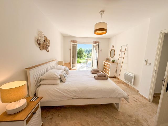 maison à vendre - 5 pièces - 142.0 m2 - LA CROIX VALMER - 83 - PROVENCE-ALPES-COTE-D-AZUR - Century 21 Bianchi Transactions