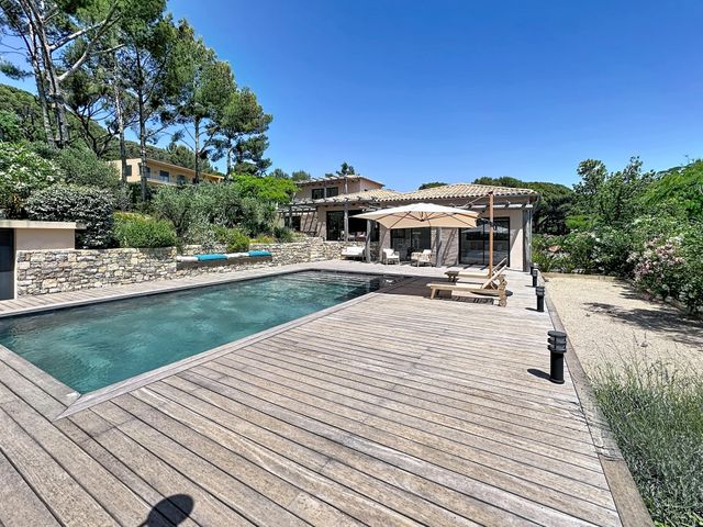 maison à vendre - 7 pièces - 250.0 m2 - LA CROIX VALMER - 83 - PROVENCE-ALPES-COTE-D-AZUR - Century 21 Bianchi Transactions