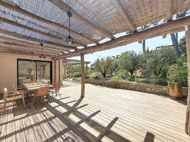 maison à vendre - 7 pièces - 250.0 m2 - LA CROIX VALMER - 83 - PROVENCE-ALPES-COTE-D-AZUR - Century 21 Bianchi Transactions