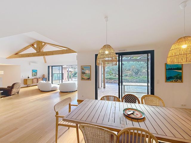 maison à vendre - 7 pièces - 250.0 m2 - LA CROIX VALMER - 83 - PROVENCE-ALPES-COTE-D-AZUR - Century 21 Bianchi Transactions