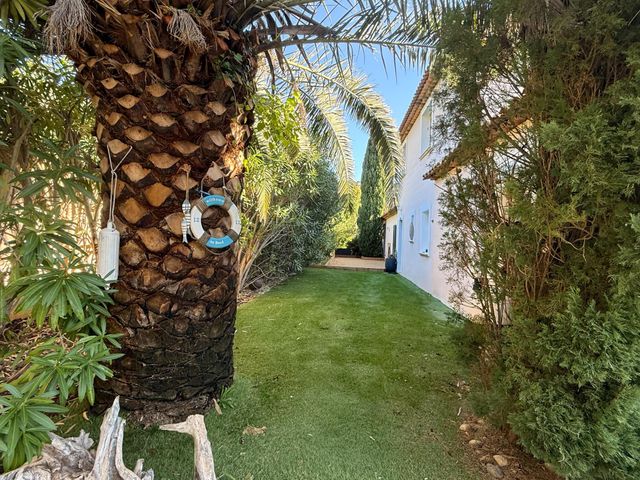 maison à vendre - 5 pièces - 122.0 m2 - CAVALAIRE SUR MER - 83 - PROVENCE-ALPES-COTE-D-AZUR - Century 21 Bianchi Transactions