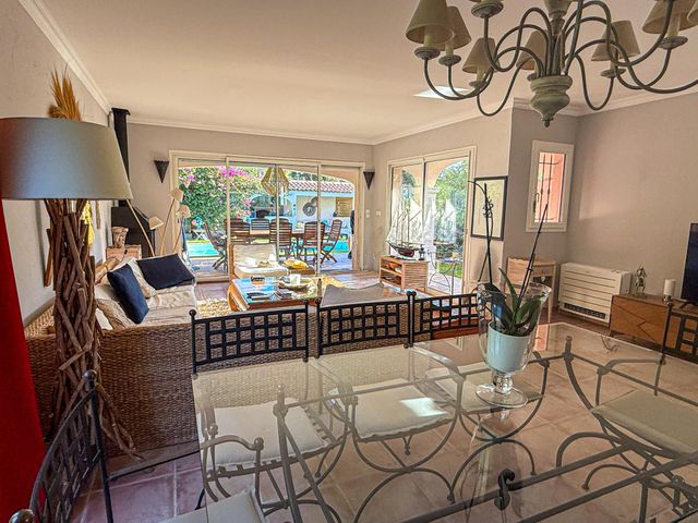 maison à vendre - 5 pièces - 122.0 m2 - CAVALAIRE SUR MER - 83 - PROVENCE-ALPES-COTE-D-AZUR - Century 21 Bianchi Transactions