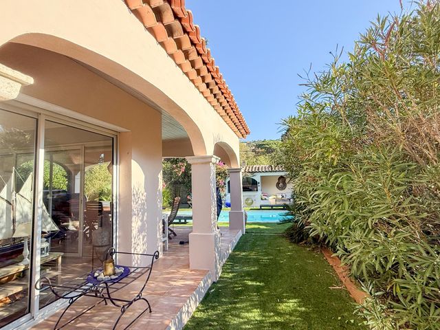 maison à vendre - 5 pièces - 122.0 m2 - CAVALAIRE SUR MER - 83 - PROVENCE-ALPES-COTE-D-AZUR - Century 21 Bianchi Transactions