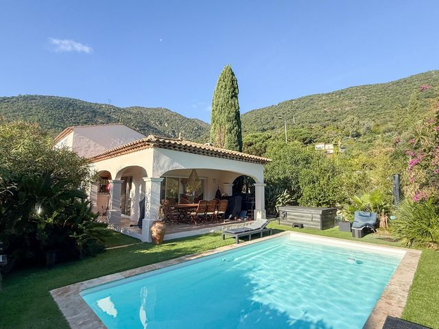 maison à vendre - 5 pièces - 122.0 m2 - CAVALAIRE SUR MER - 83 - PROVENCE-ALPES-COTE-D-AZUR - Century 21 Bianchi Transactions