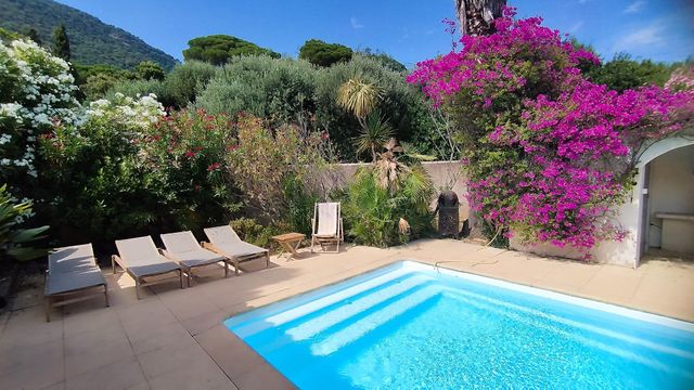 maison à vendre - 5 pièces - 122.0 m2 - CAVALAIRE SUR MER - 83 - PROVENCE-ALPES-COTE-D-AZUR - Century 21 Bianchi Transactions