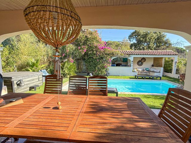 maison à vendre - 5 pièces - 122.0 m2 - CAVALAIRE SUR MER - 83 - PROVENCE-ALPES-COTE-D-AZUR - Century 21 Bianchi Transactions