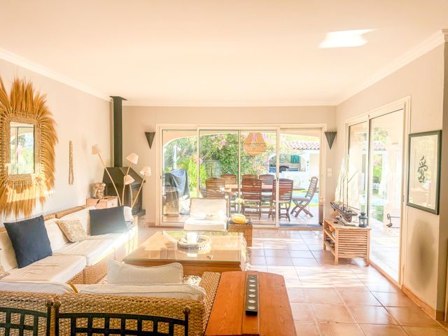 maison à vendre - 5 pièces - 122.0 m2 - CAVALAIRE SUR MER - 83 - PROVENCE-ALPES-COTE-D-AZUR - Century 21 Bianchi Transactions