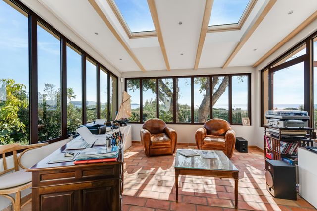 maison à vendre - 5 pièces - 173.0 m2 - CAVALAIRE SUR MER - 83 - PROVENCE-ALPES-COTE-D-AZUR - Century 21 Bianchi Transactions