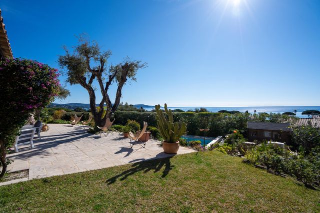 maison à vendre - 5 pièces - 173.0 m2 - CAVALAIRE SUR MER - 83 - PROVENCE-ALPES-COTE-D-AZUR - Century 21 Bianchi Transactions