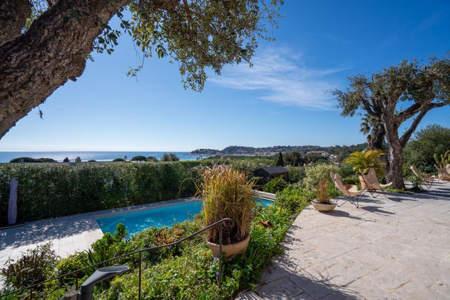 maison à vendre - 5 pièces - 173.0 m2 - CAVALAIRE SUR MER - 83 - PROVENCE-ALPES-COTE-D-AZUR - Century 21 Bianchi Transactions