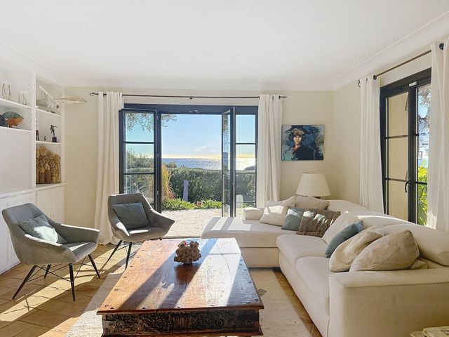 maison à vendre - 5 pièces - 173.0 m2 - CAVALAIRE SUR MER - 83 - PROVENCE-ALPES-COTE-D-AZUR - Century 21 Bianchi Transactions