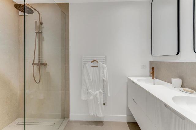 maison à vendre - 7 pièces - 186.0 m2 - LA CROIX VALMER - 83 - PROVENCE-ALPES-COTE-D-AZUR - Century 21 Bianchi Transactions