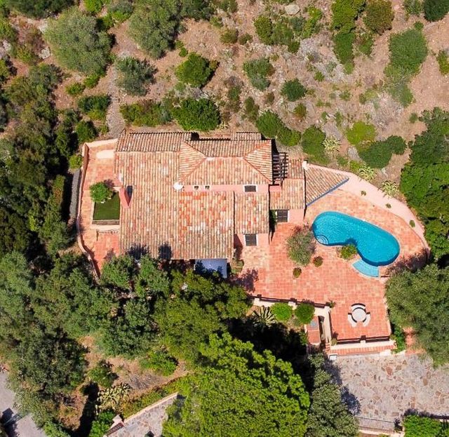 maison à vendre - 5 pièces - 140.0 m2 - CAVALAIRE SUR MER - 83 - PROVENCE-ALPES-COTE-D-AZUR - Century 21 Bianchi Transactions