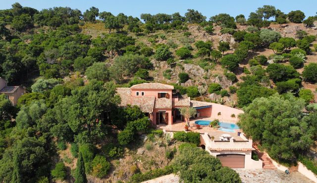 maison à vendre - 5 pièces - 140.0 m2 - CAVALAIRE SUR MER - 83 - PROVENCE-ALPES-COTE-D-AZUR - Century 21 Bianchi Transactions