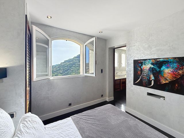 maison à vendre - 5 pièces - 110.0 m2 - CAVALAIRE SUR MER - 83 - PROVENCE-ALPES-COTE-D-AZUR - Century 21 Bianchi Transactions